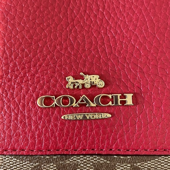NWT COACH Signature Logo Khaki/Red Wristlet/Wallet - Picture 4 of 6